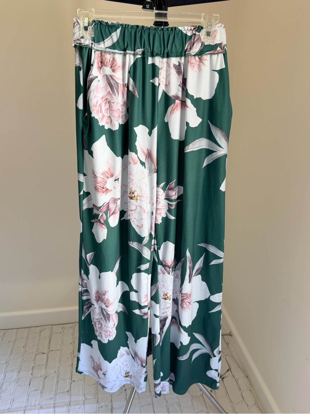 Ecowish Wide Leg Floral Pants - Forest Green with White & Pink Floral M